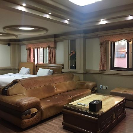 Nobless Hotel Gwangju Metropolitan City Zewnętrze zdjęcie