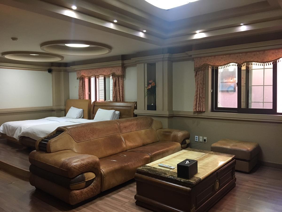 Nobless Hotel Gwangju Metropolitan City Zewnętrze zdjęcie