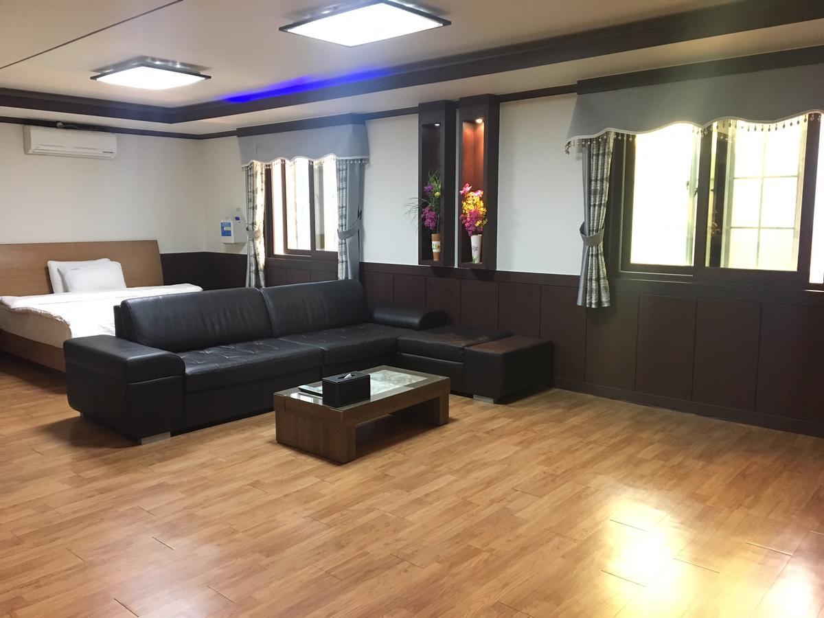 Nobless Hotel Gwangju Metropolitan City Zewnętrze zdjęcie